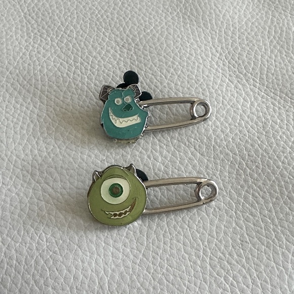 Official Disney Monsters Inc Trading Pin Set - Picture 1 of 2